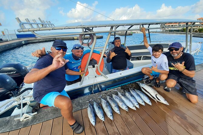 Private Big Game Fishing Tour in Raiatea - A private boat changes the feel of the day