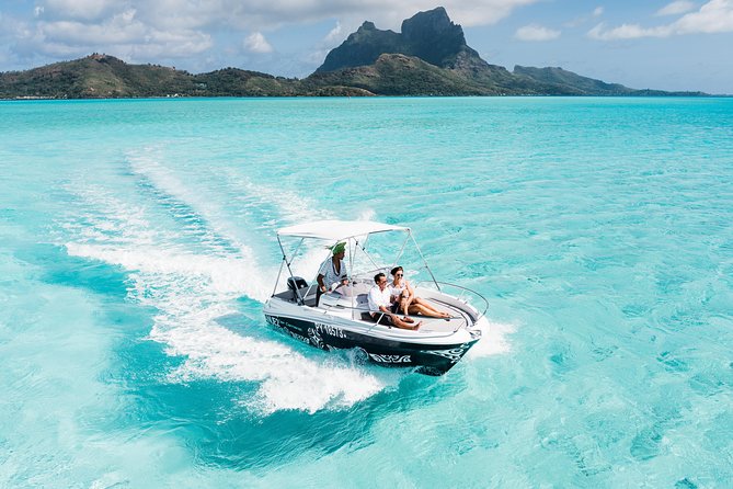 Private Boat Rental on Cap Camarat 17ft - Cruising around Bora Bora’s lagoon