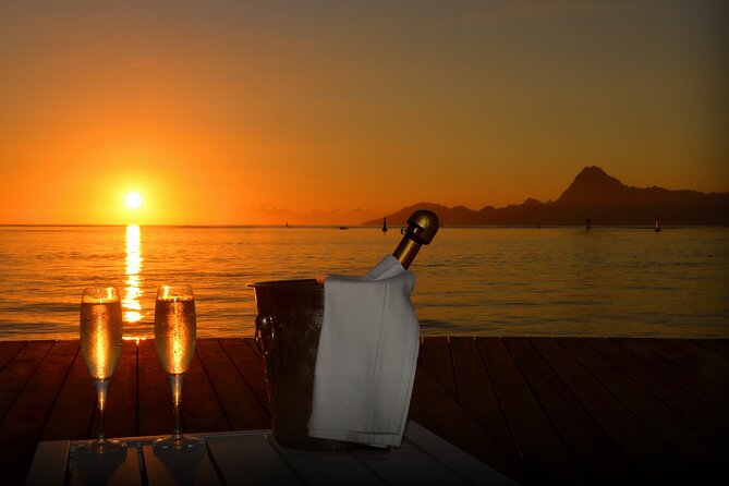 Private Boat Trip with Sunset / sunset cruise - Drinks, fruit, music, and a comfortable boat