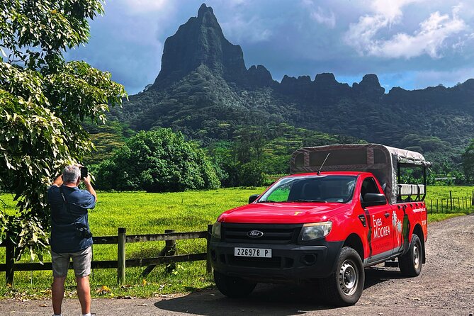 Private excursion to Moorea, photo tour & immersive discovery - Leaving by private 4x4 from Moorea