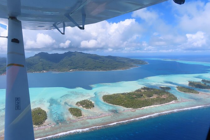 Private flight, in a light plane over the Polynesian motus from Raiatea - Personal service from Georges and Claudine