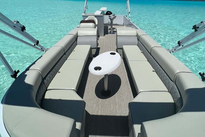 Private Lagoon Tour on a Prestigious Pontoon Boat in Bora Bora - Thomas sets the tone from the first drink