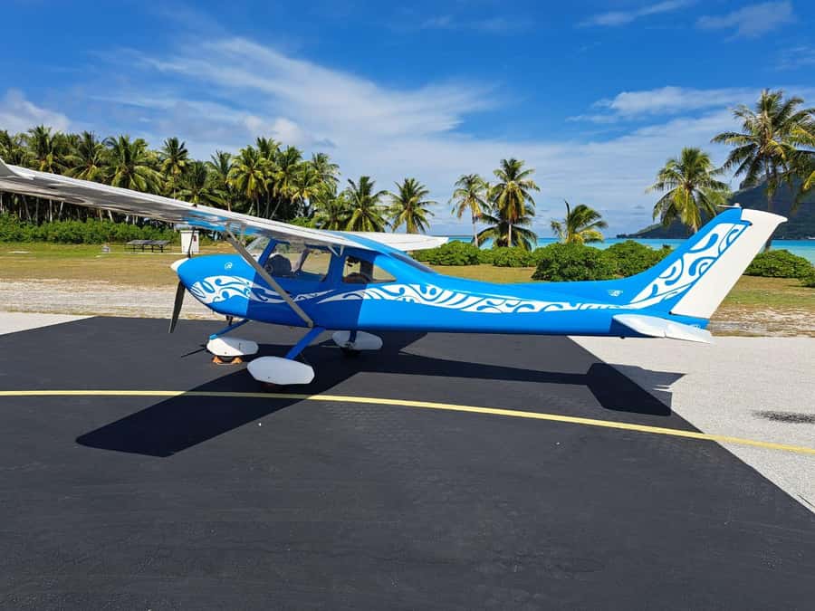 Raiatea: Bora Bora and Taha'a Private Scenic Flight one hour - Why Bora Bora makes more sense from the sky