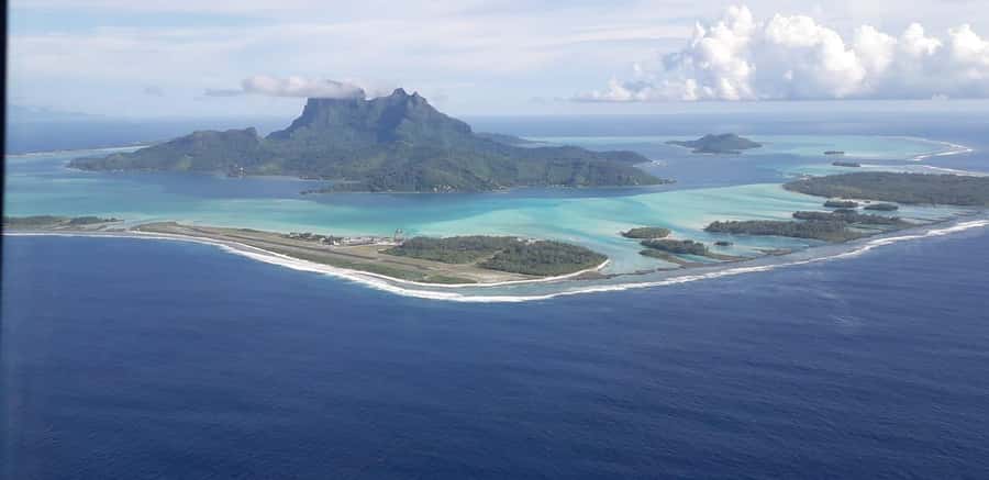Raiatea: Bora Bora and Taha'a Private Scenic Flight one hour - Who will enjoy this flight most?