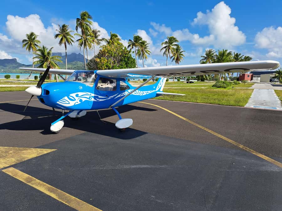 Raiatea: Bora Bora and Taha'a Private Scenic Flight one hour - Bora Bora at about 500 meters