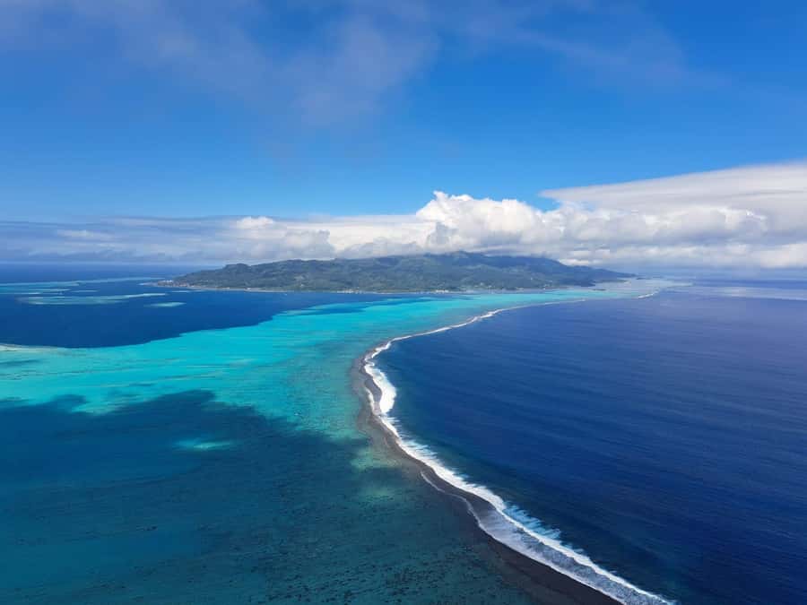 Raiatea: Bora Bora and Taha'a Private Scenic Flight one hour - A complete circuit of Taha’a