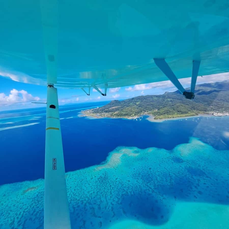 Raiatea: Bora Bora and Taha'a Private Scenic Flight one hour - Is $82 a good price?
