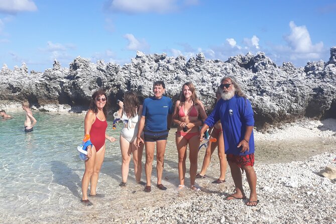 Reef island private tour - Dolphins at Tiputa Pass
