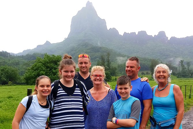 Scenic Shopping Tour from cruise ship - Spirou Thebaud’s guiding style