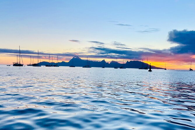 Sunset Cruise in Tahiti - A small boat makes a real difference