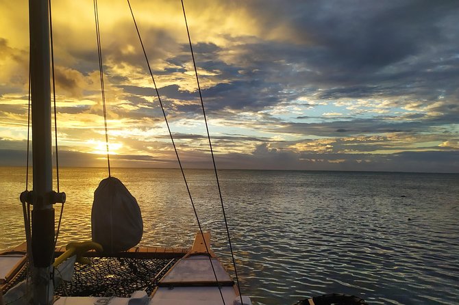 Sunset sailing - Why this Moorea sunset sail feels different