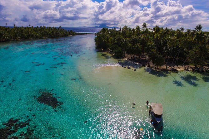 Tahaa Lagoon Tour -Departure Raiatea-Small groups (max 12 p) - The real value of a $143.33 tour