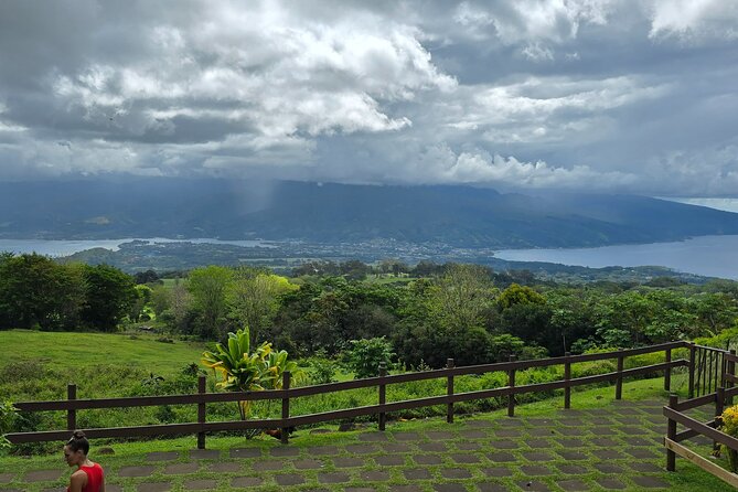 Tahiti Full Day Private Coastal Tour - Point Venus and the optional Taharaa viewpoint