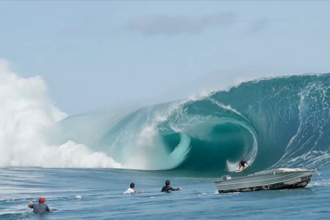 Tahiti: Full Day Tour with Taxi Boat (Teahupoo. OJ 2024) - Punaauia Beach and the Moorea view
