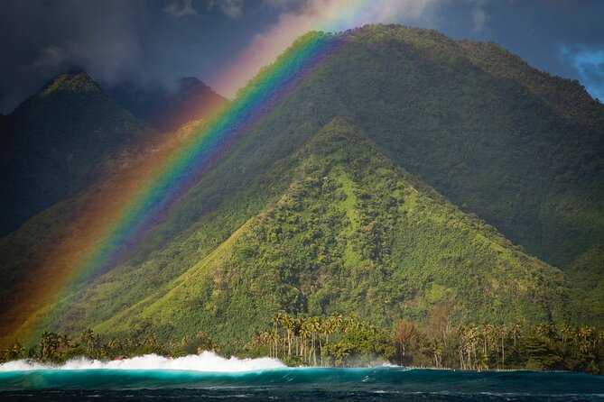 Teahupoo Wave Watching - One hour watching surfers from the water