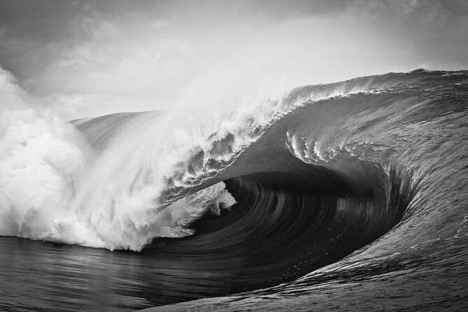 Teahupoo Wave Watching - A three-minute crossing to the famous break