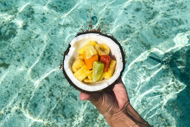 Unique in Raiatea: discover the lagoon, fish, cook, enjoy! - Fishing first, lunch second
